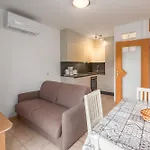 With Wifi Vrsar, Porec - 17473 アパート *