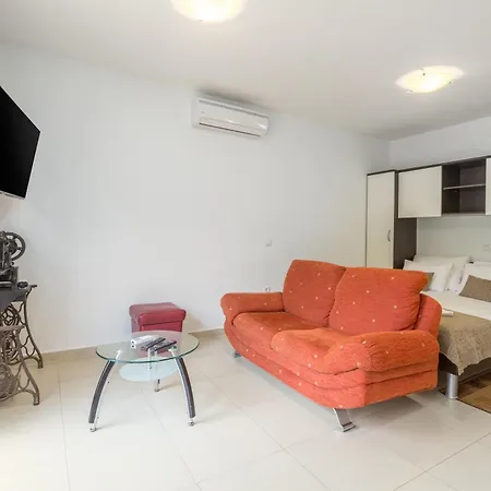 With Wifi Vrsar, Porec - 17473 Apartman Vrsar