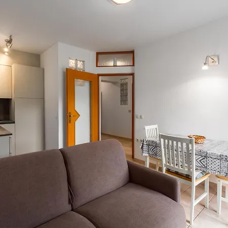 With Wifi Vrsar, Porec - 17473 Apartman Vrsar